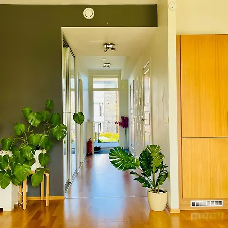 Spacious Modern *